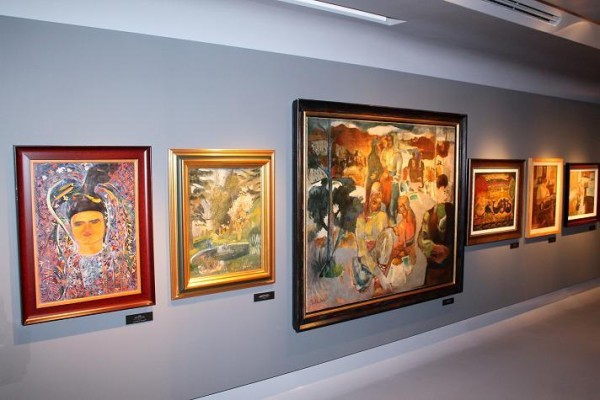 "SEVMEK GÜZEL MESLEK REİS" SERGİSİ AÇILDI