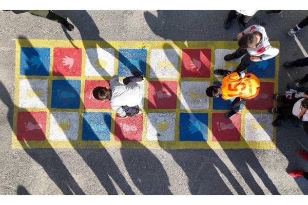 Geleneksel oyunlar çocuklarla buluşturuluyor