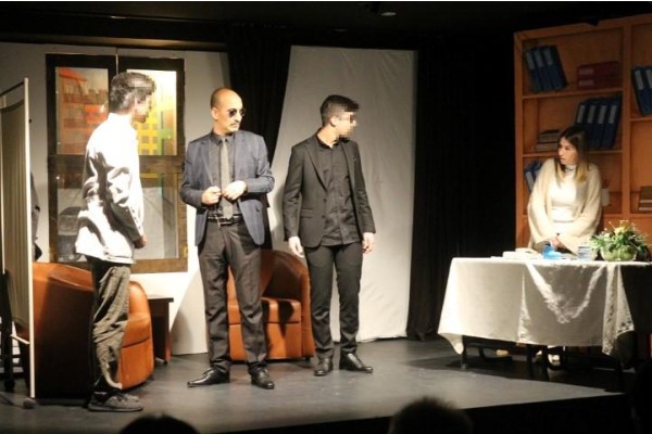 ÇOCUK CEZAEVİNDE TİYATRO OYUNU