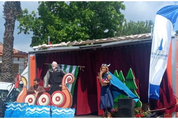 Vikingler Helvacı’daki çocuklar için sahnelendi