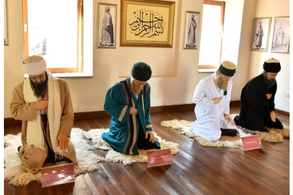 EMİR SULTAN'DA BULUŞTULAR