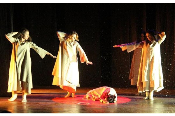 “KADIN ÖLÜLERİ” SERGİLENDİ