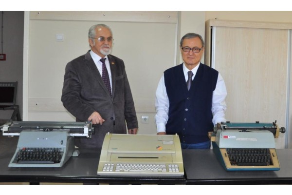 İLETİŞİM MÜZESİ’NE DAKTİLO BAĞIŞLARI…