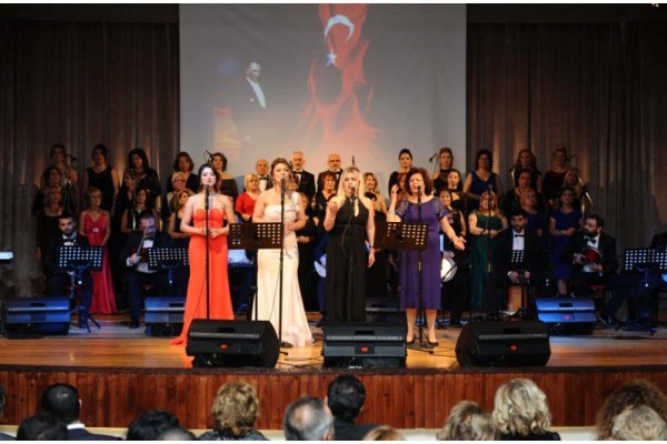 BU KEZ FİLİZLER İÇİN SAHNE ALDILAR