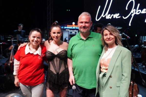 Çilek tadında festival