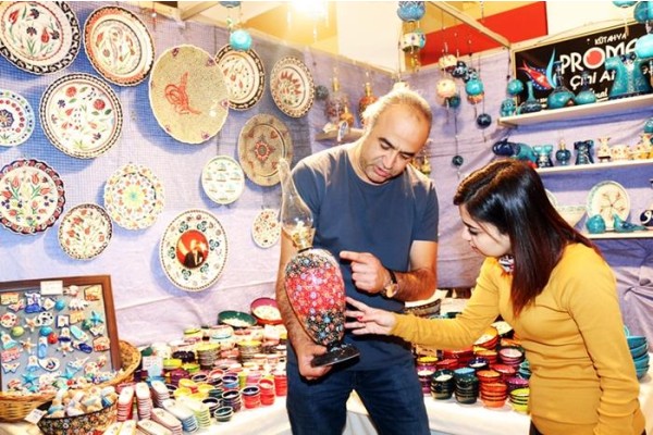 ÇAMURLA RENKLERİN DANSI