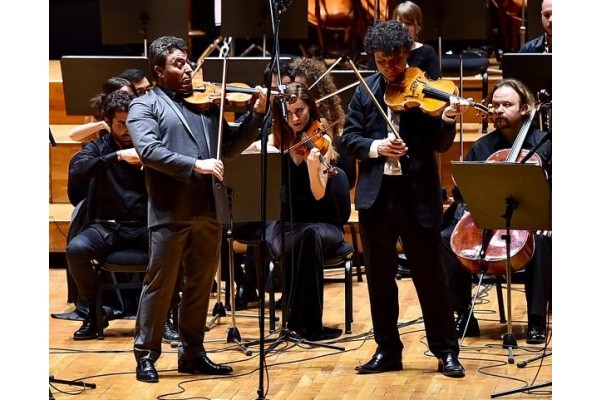 11.5 MİLYON EUROLUK KEMANLA ÇALDI