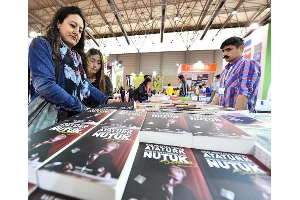 22. İZMİR KİTAP FUARI AÇILDI