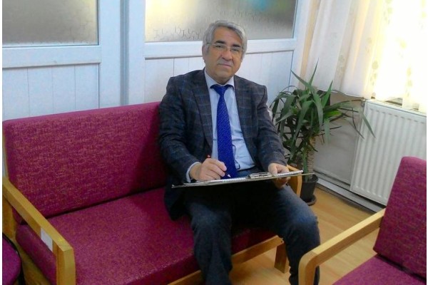 CİZDİĞİ RESİMLERLE HERKESİ HAYRAN BIRAKIYOR