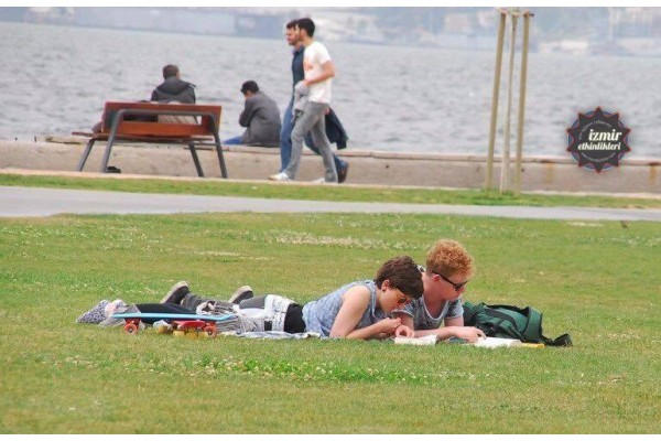 KİTAP KURTLARI ALSANCAK' TA BULUŞUYOR