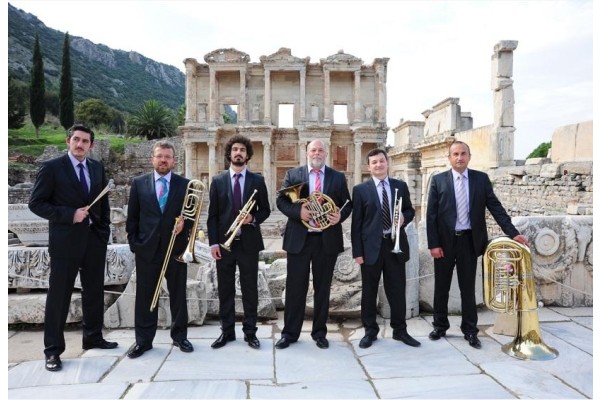 MAYIS’TA MÜZİK ZİYAFETİ VAR