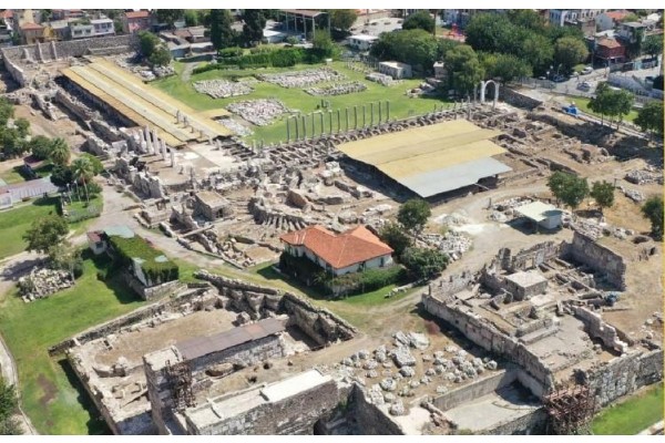 “Bir Günde 8500 Yıl Turu”