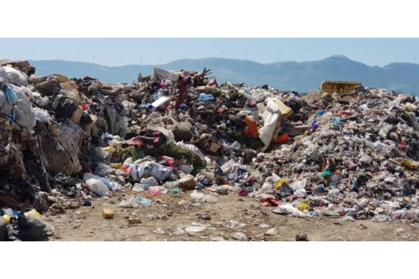 Büyükşehir’e "vahşi çöp depolama" cezası