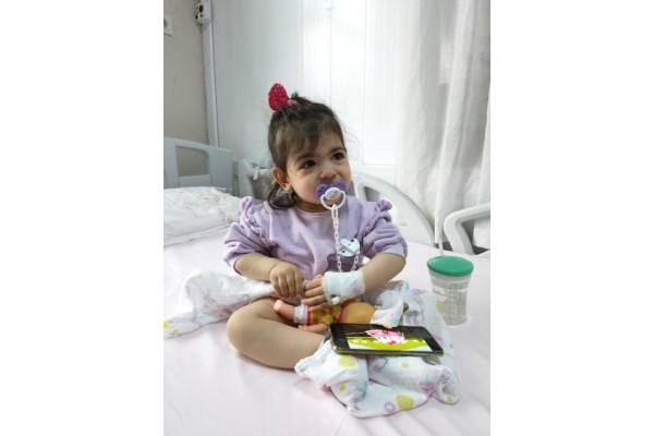 Haydi İzmir, Azra’nın elinden tut