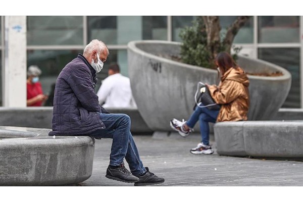 KOVİD-19 VAKALARI AZALDI