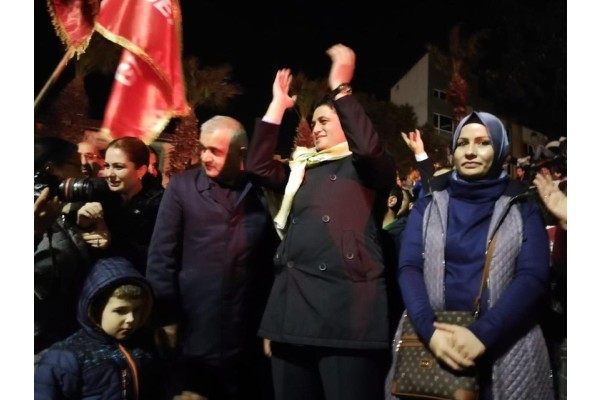 ALİAĞALILAR ACAR’IN BAŞKANLIĞINI KUTLADI