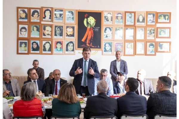 Tugay: “Bize lafla değil işle gelsinler”