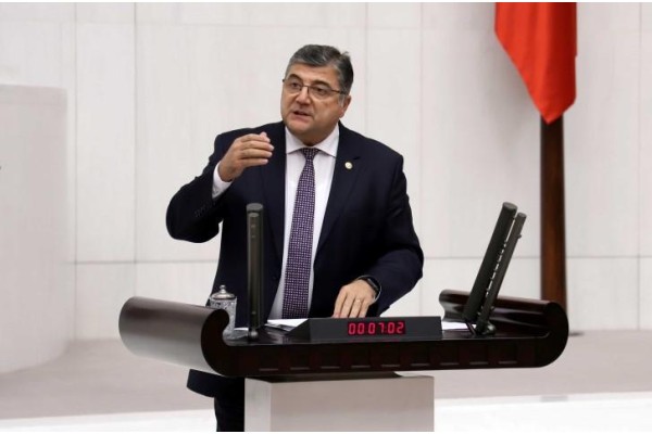 Sındır, “Geç gelen EYT adaleti”