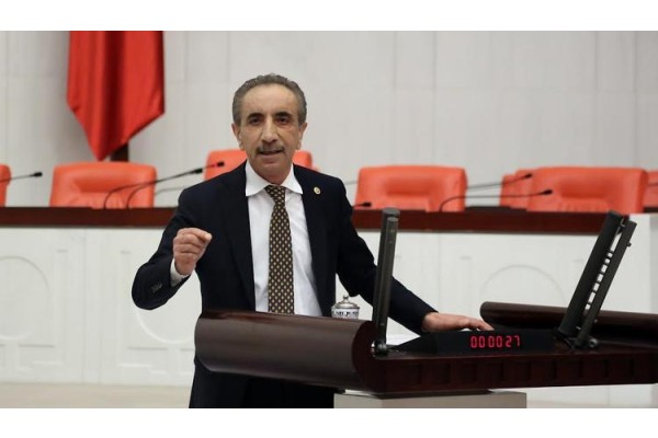 CHP’Lİ YİĞİT, ÇANDARLI LİMANI PROJESİNİ SORDU