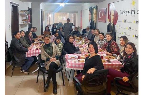 İYİ Partili kadınlar buluştu