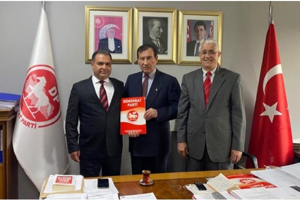 Bir aday adayı da Demokrat Parti’den