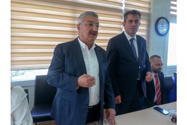 MUHTARLARIN SORUNLARINI DİNLEDİ