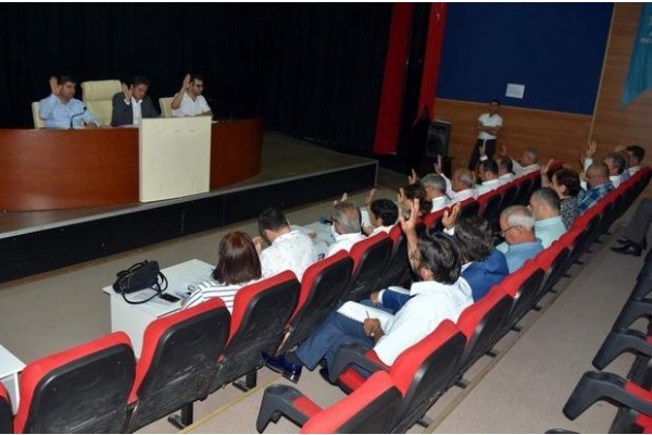 ALİAĞA BELEDİYESİ’NİN YENİ MECLİS ÜYELERİ