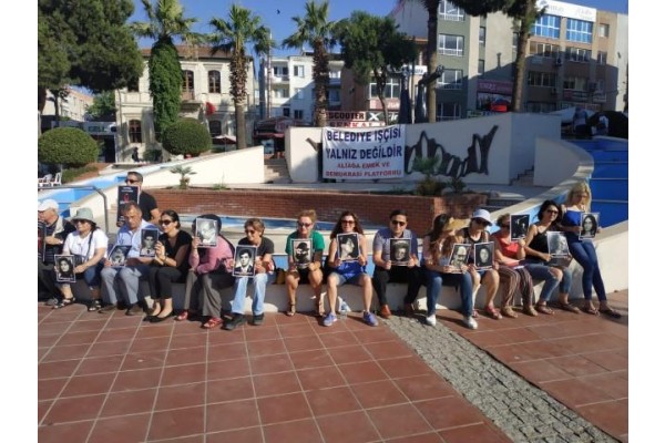 SİVAS’TA YİTİRİLENLER DEMOKRASİ MEYDANINDA ANILDI