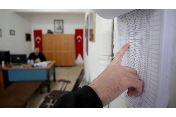 Seçmen listeleri askıya çıktı