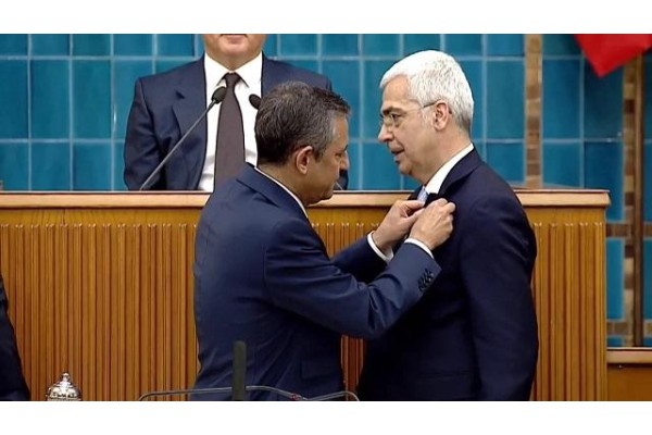 Salih Uzun CHP’ye katıldı