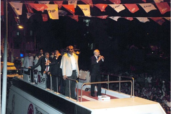 ALİAĞA’DAN KILIÇDAROĞLU GEÇTİ