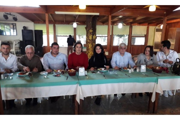 İYİ PARTİ KAHVALTIDA BİR ARAYA GELDİ