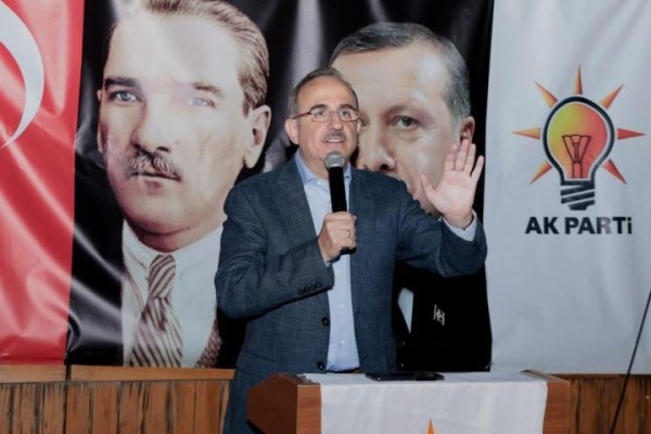 SÜREKLİ; "DÜŞMANIN EKMEĞİNE YAĞ SÜRÜYORLAR"
