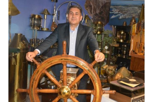 “ŞEREFLİ BİR GENERALİN APOLETİNİ KİMSE SÖKEMEZ”