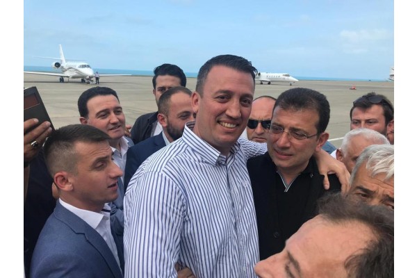 MEMLEKETİNDE İMAMOĞLU’NU KARŞILADI