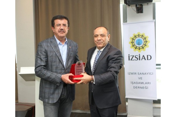 “AK PARTİ KENDİNİ İZMİRLİLEŞTİRMELİ”