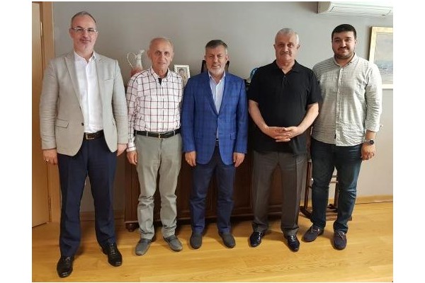 AK PARTİ İZMİR’DEN İSTANBUL ÇIKARMASI