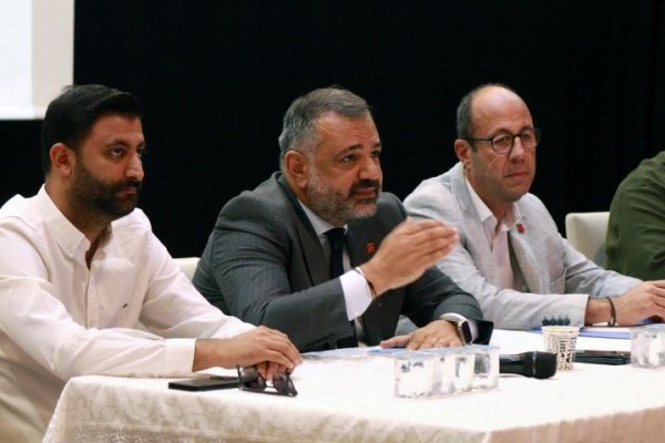 Aslanoğlu: “Halk bizden çözüm bekliyor”