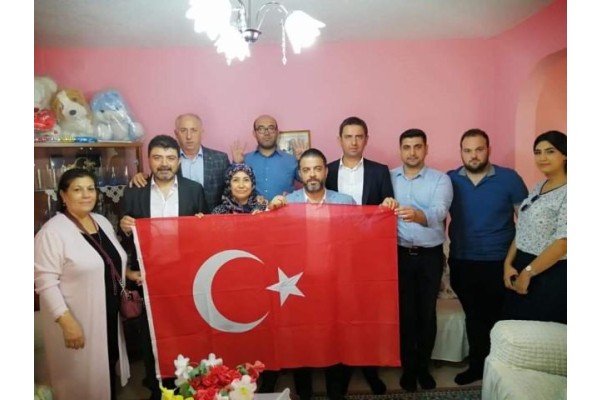 AK PARTİ SAHA ÇALIŞMALARINI SÜRDÜRÜYOR