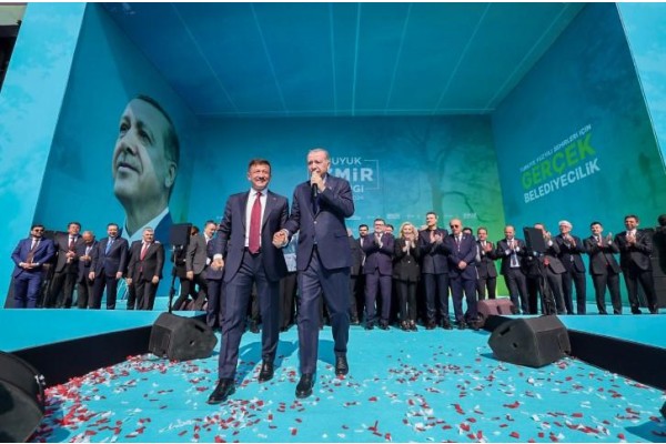 “İzmir’i CHP zihniyetine mahkûm bırakmayacağız”