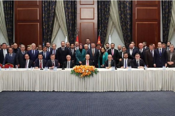 AK Parti tam kadro Ankara’ya gitti