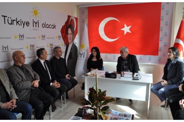 CHP’DEN İYİ PARTİ’YE HAYIRLI OLSUN ZİYARETİ