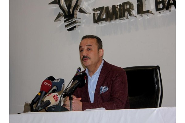 AKTİF SİYASETİ BIRAKTI