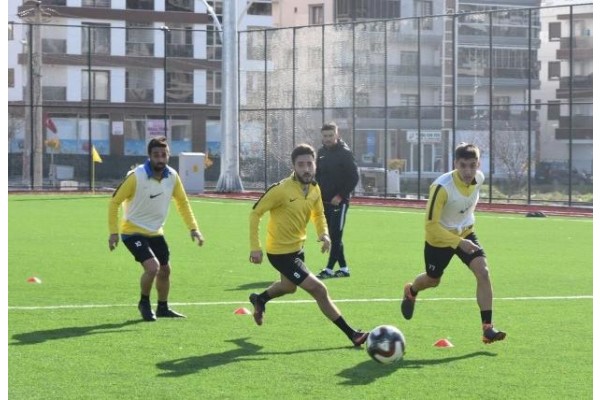 ALİAĞASPOR FK, BOZÜYÜK DEPLASMANINA HAZIRLANIYOR