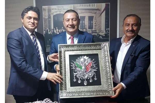 MHP HEYETİNDEN KARATAŞ’A HAYIRLI OLSUN ZİYARETİ