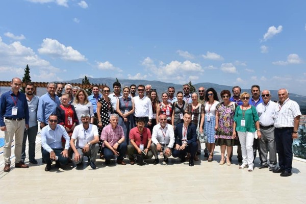 CHP’Lİ MECLİS ÜYELERİNE YEREL YÖNETİM EĞİTİMİ