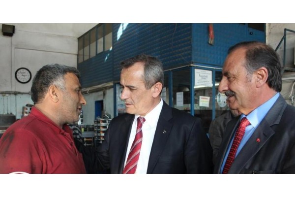 MHP’DEN BAYRAK ÇAĞRISI