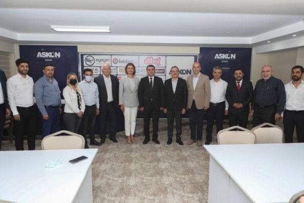 SÜREKLİ, İŞ DÜNYASI TEMSİLCİLERİNİ ZİYARET ETTİ