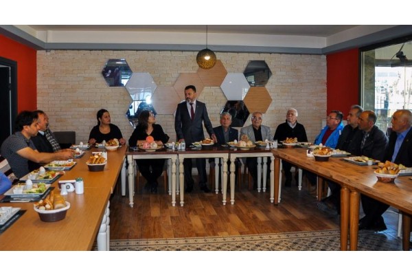 DSP MUHTARLARI DİNLEDİ