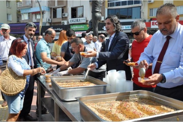 İYİ PARTİ’DEN AŞURE HAYRI